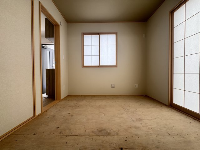 沖縄市東（全3棟）A号棟の居間・リビング|※同仕様写真です