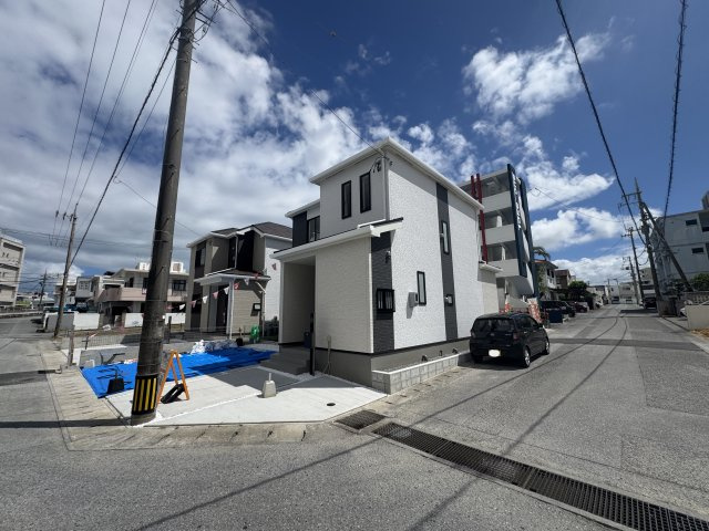 沖縄市東（全3棟）A号棟の前面道路含む現地写真|※北西側公道6m♪　北東側公道6m♪