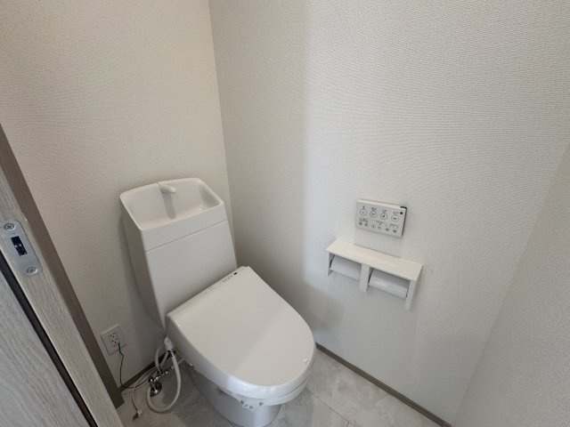 沖縄市東（全3棟）A号棟のトイレ|※同仕様写真です