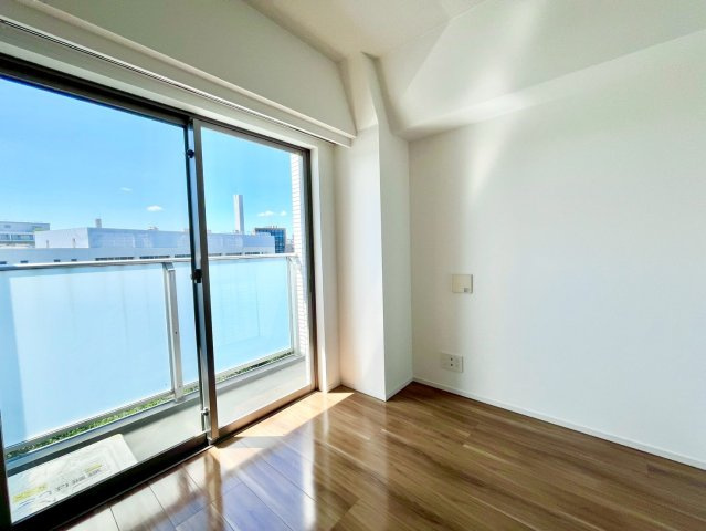 Ｂ ＣＩＴＹ 高田馬場 ＡＬＩＶＩＥの洋室|2026.07.10撮影

現地ご見学希望・資料請求などお気軽にお問い合わせ下さい！
03-5990-5201