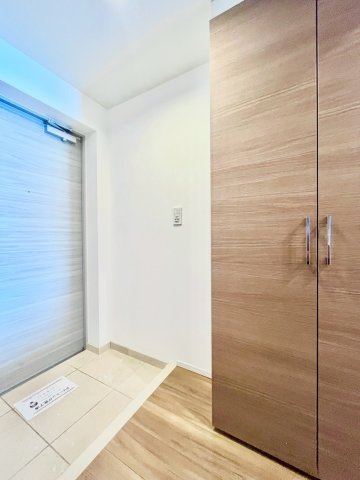 Ｂ ＣＩＴＹ 高田馬場 ＡＬＩＶＩＥの玄関|2026.07.10撮影

現地ご見学希望・資料請求などお気軽にお問い合わせ下さい！
03-5990-5201