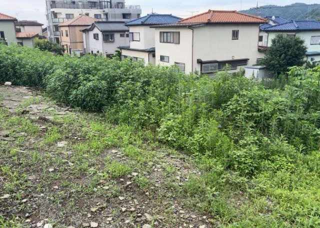 【外観】 | 土地購入を検討されている場合、境界杭がない状態で購入してしまうと境界確定測量をする必要があり、費用がかかります。購入の前に、売主、隣土地所有者立ち合いのもと境界を確定し境界杭を設置するのがベストです。