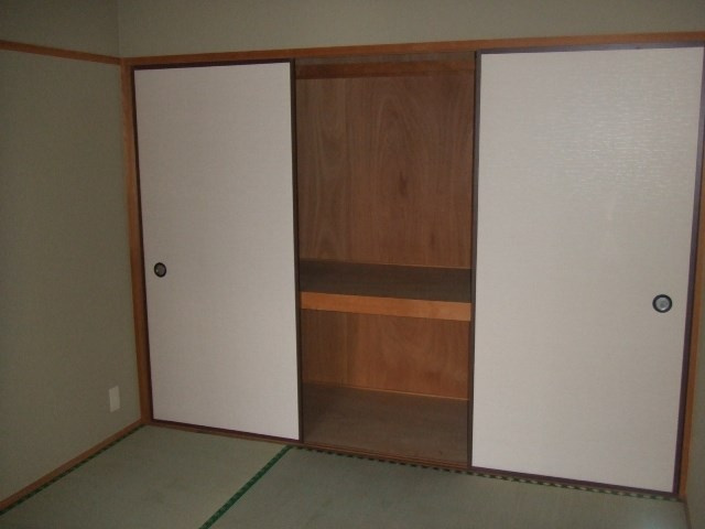 ペルル久留米西町【キャッシュバック対象物件】の和室|コンパクトなキッチンで掃除もラクラク