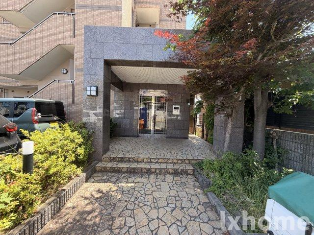ショーシコン壱番館のエントランス