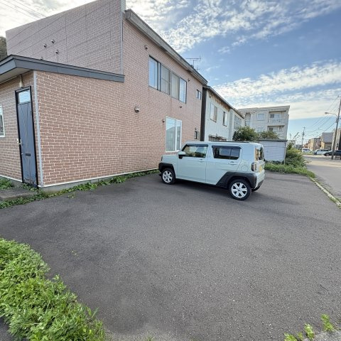 ドエル築地の駐車場