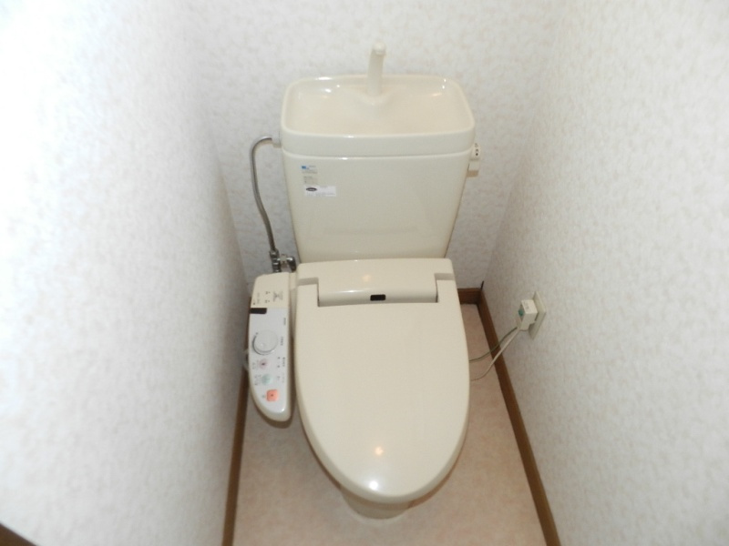 ドエル築地のトイレ|ゆったりとした空間のトイレです
