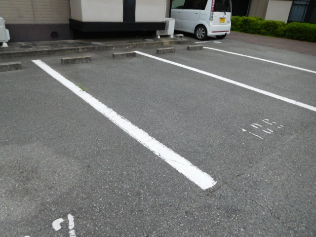 セジュール・Ｋ　C棟の駐車場