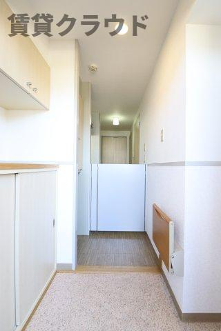 プリムヴェールの玄関|ワンちゃん飛び出し防止の扉が付いてます！