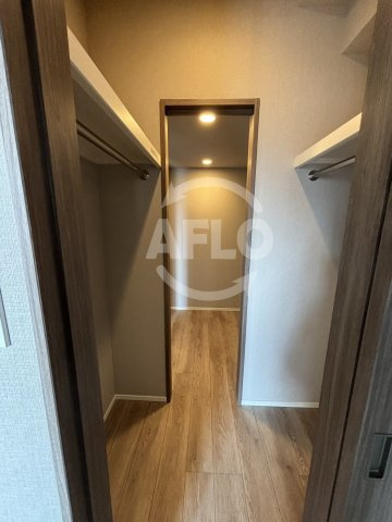RJRプレシア南堀江の収納|RJRプレシア南堀江　ウォークインクローゼット