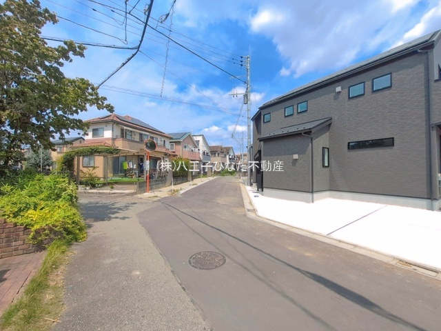 『八王子市新築戸建て』八王子市上壱分方町359-5【仲介手数料無料】　２４－２期の前面道路含む現地写真|～仲介手数料無料☆八王子ひなた不動産～八王子市上壱分方町　新築戸建て
