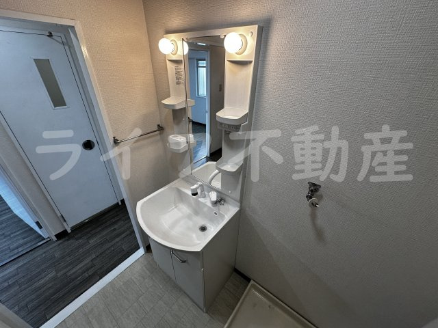 シロハイヌ吉田の洗面所|スペースが確保できる洗面所です