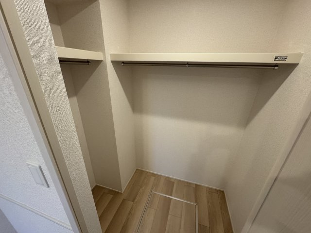 グラン　フェリシアⅢの収納|ウォークインクローゼット（洋室3帖）