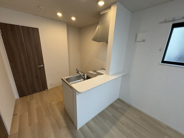 グラン　フェリシアⅢの内装|カウンターキッチン（同型タイプ）