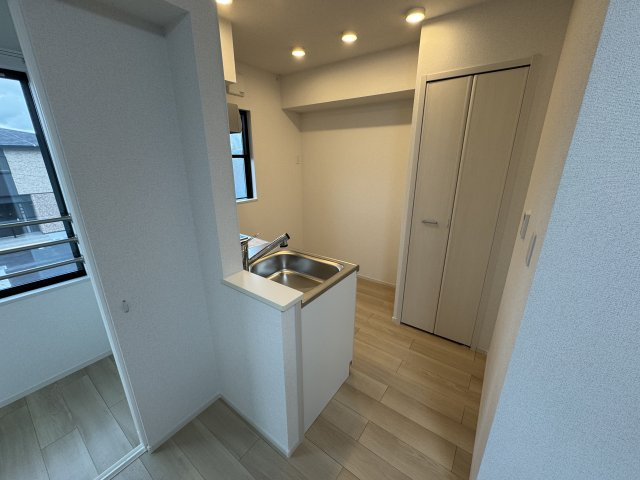 グラン　フェリシアⅢの内装|カウンターキッチン（同型タイプ）