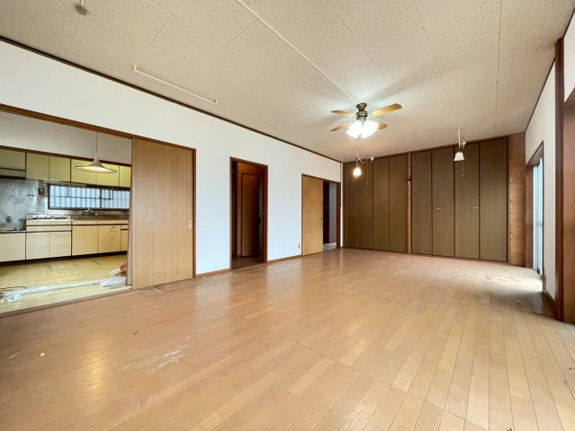 北相馬郡利根町大字羽根野　中古戸建の居間・リビング|2026年7月2日撮影