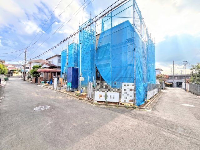 戸塚区上倉田町　新築戸建て　第3の前面道路含む現地写真|◆前面道路も幅員があり車の運転も安心！前面道路は閑静な住宅地。車通りの少ない道路です。お子様にも安心です。