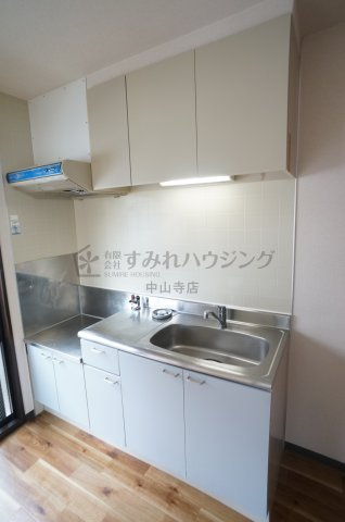コム東宝塚の玄関|参考、同建物・同間取りの号室