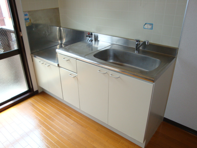 コム東宝塚のキッチン|参考、同建物・同間取りの号室