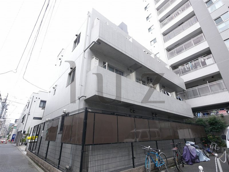 カーサヨコハマバシの外観