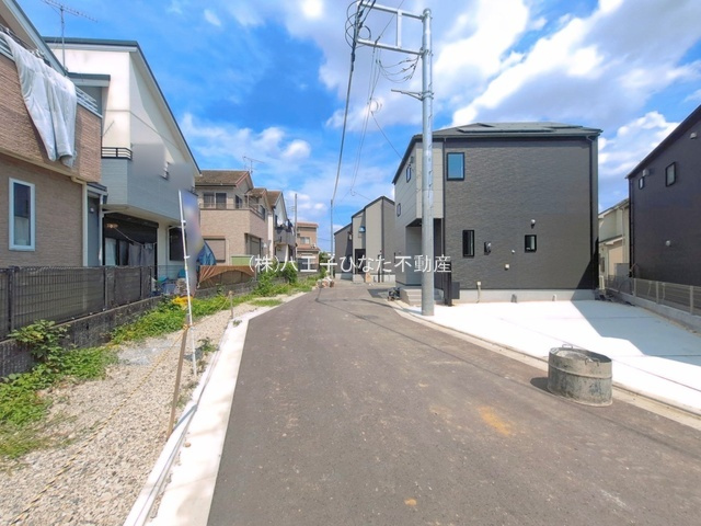 『八王子市新築戸建て』八王子市上壱分方町359-5【仲介手数料無料】　２４－２期の前面道路含む現地写真|～仲介手数料無料☆八王子ひなた不動産～八王子市上壱分方町　新築戸建て
