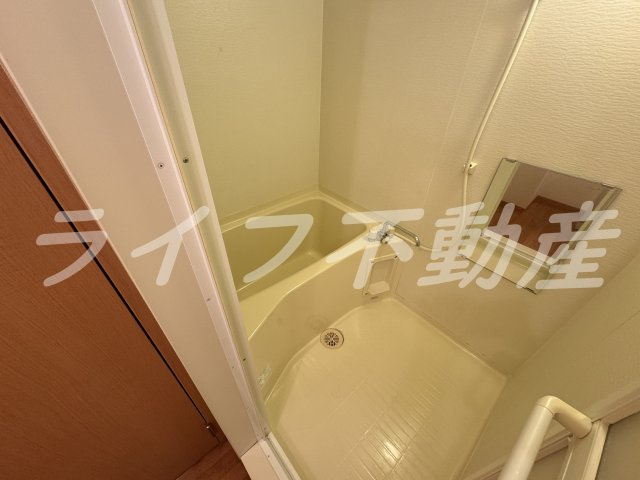 アディック東花園の浴室|落ち着いた空間のお風呂です
