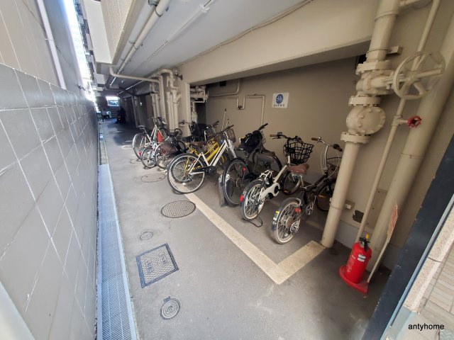 紙谷第３マンション　仲介手数料無料の駐車場