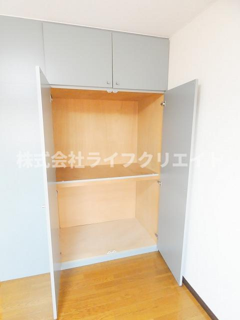村野旭が丘ビルの収納