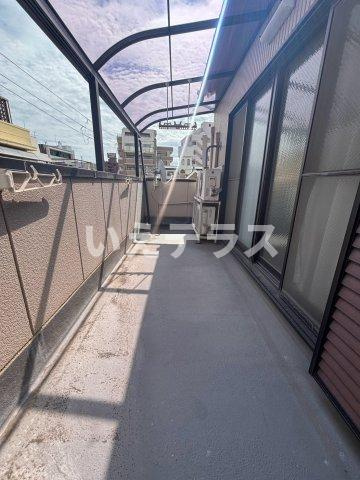 花隈町戸建のバルコニー
