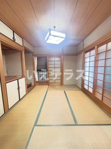 花隈町戸建の和室