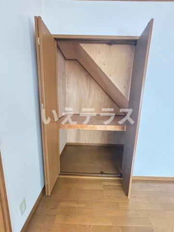 花隈町戸建の収納
