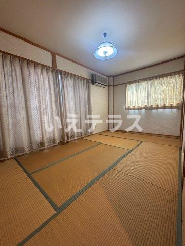 花隈町戸建の和室