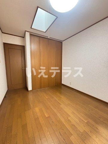 花隈町戸建の居間・リビング