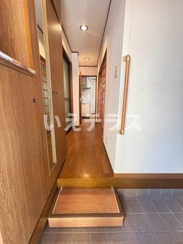 花隈町戸建の玄関