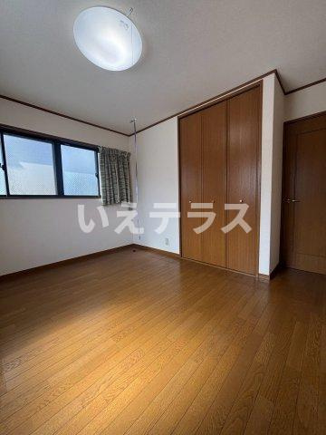 花隈町戸建の居間・リビング