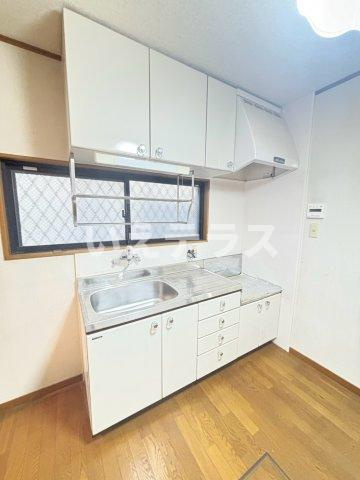 花隈町戸建のキッチン