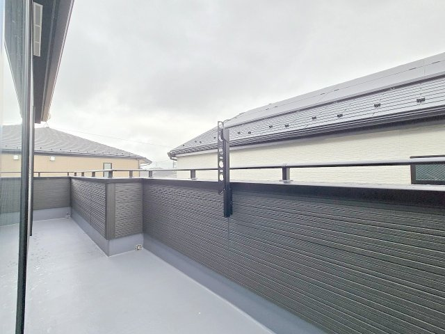 青梅市新町5丁目 新築戸建 全4棟のバルコニー
