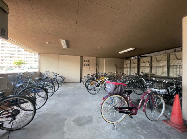 【駐輪場】 | 倉敷市老松町３丁目マンション 