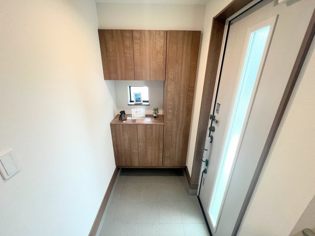 青梅市裏宿町　全5棟　新築戸建の玄関