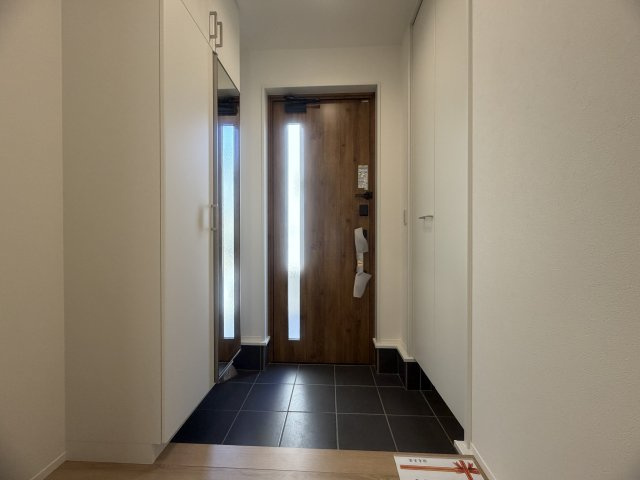 明石市二見町西二見新築の玄関