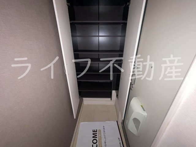 コンフォールミタニの玄関|落ち着いた玄関です