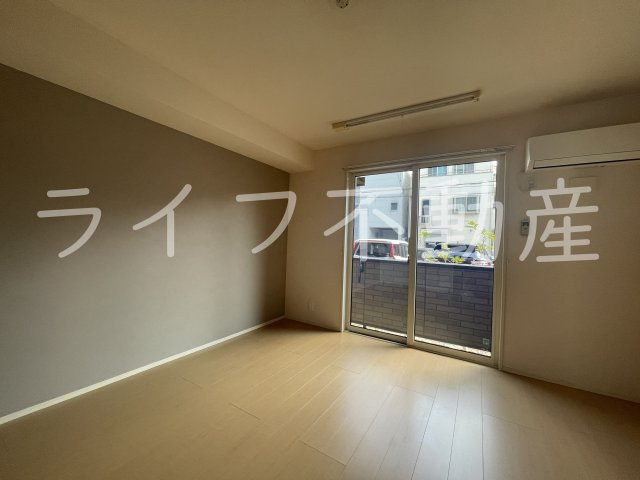 コンフォールミタニの洋室|広々とした洋室です