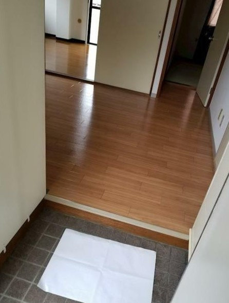 ローズマンション白糸台第2の玄関|※別号室参考写真です