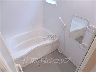 クレルＭの浴室|窓あり