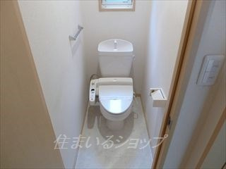 クレルＭのトイレ|シャワートイレ・窓あり