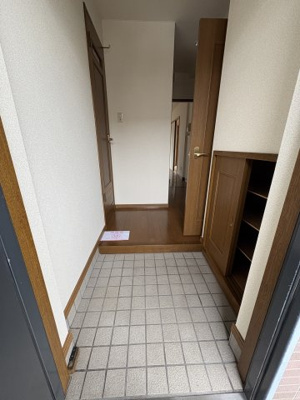 【玄関】 | サンドミール | 収納もある玄関です