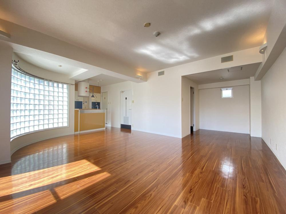 ホープ芦屋の居間・リビング