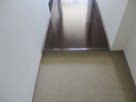 サンステージ神戸大倉山の玄関