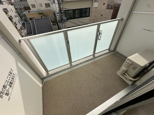 スワンズシティ神戸湊川のバルコニー