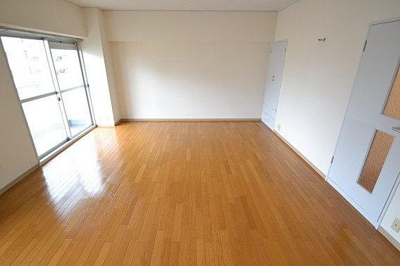 グリーンハイツ諏訪山の洋室