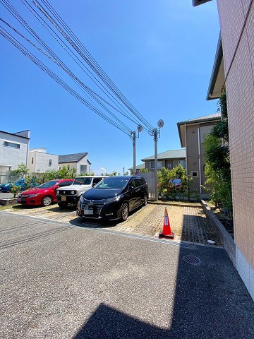 シャーメゾン豊楽Bの駐車場